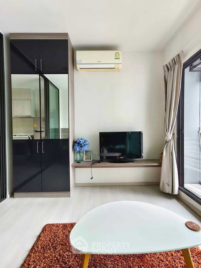 picture 1-BR 40 Sqm Condo At Life Sukhumvit 48, Near BTS Phra Khanong (ID 3141798) - 2/11