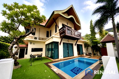 Houses for sale Bang Lamung Chonburi : Contemporary Thai Tropical Pool Villa for Sale in Central Pattaya