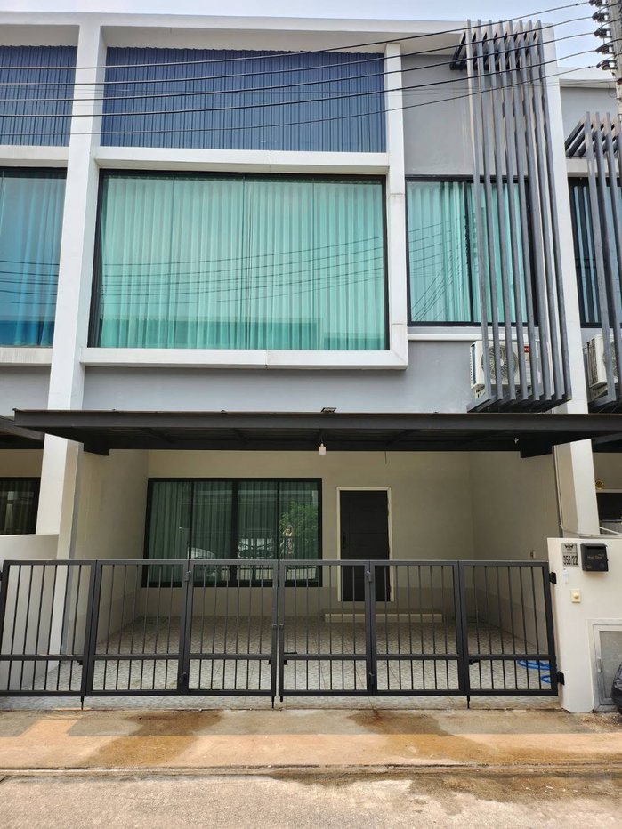 รูป 🏠 ขายบ้านเดี่ยว/ทาวน์โฮมพรีเมียม หมู่บ้านกาญจน์สิริ พายัพ ทำเลทองเกรด A ใกล้เมือง เดินทางสะดวกสุดๆ 📞 063-6649056 - รูปที่ 1/31