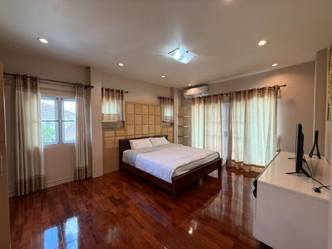 Private Pool Villa – New Renovation | Prime Location Tropical Emperor 2