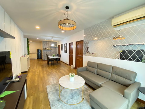 Condo for rent at Baan Klang Krung Resort, size 107 sq m, 2 bedrooms, 2 bathrooms, price 25,900, fully furnished,  ready to move in !!!