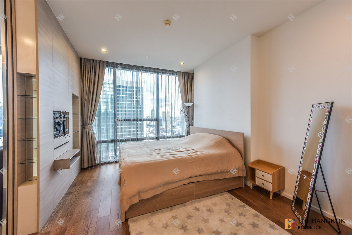 picture The Bangkok Sathorn near BTS Surasak - 8/10