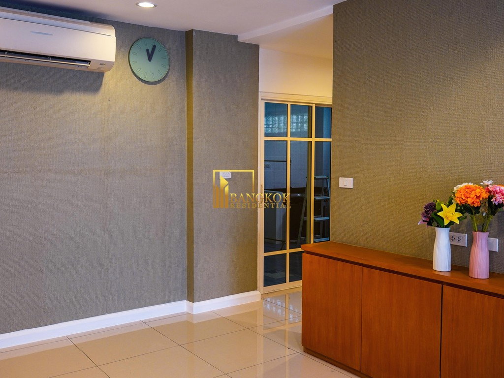 รูป Spacious 3 Bedroom Townhouse For Rent in Silom Area - BR8972TH - รูปที่ 4/27