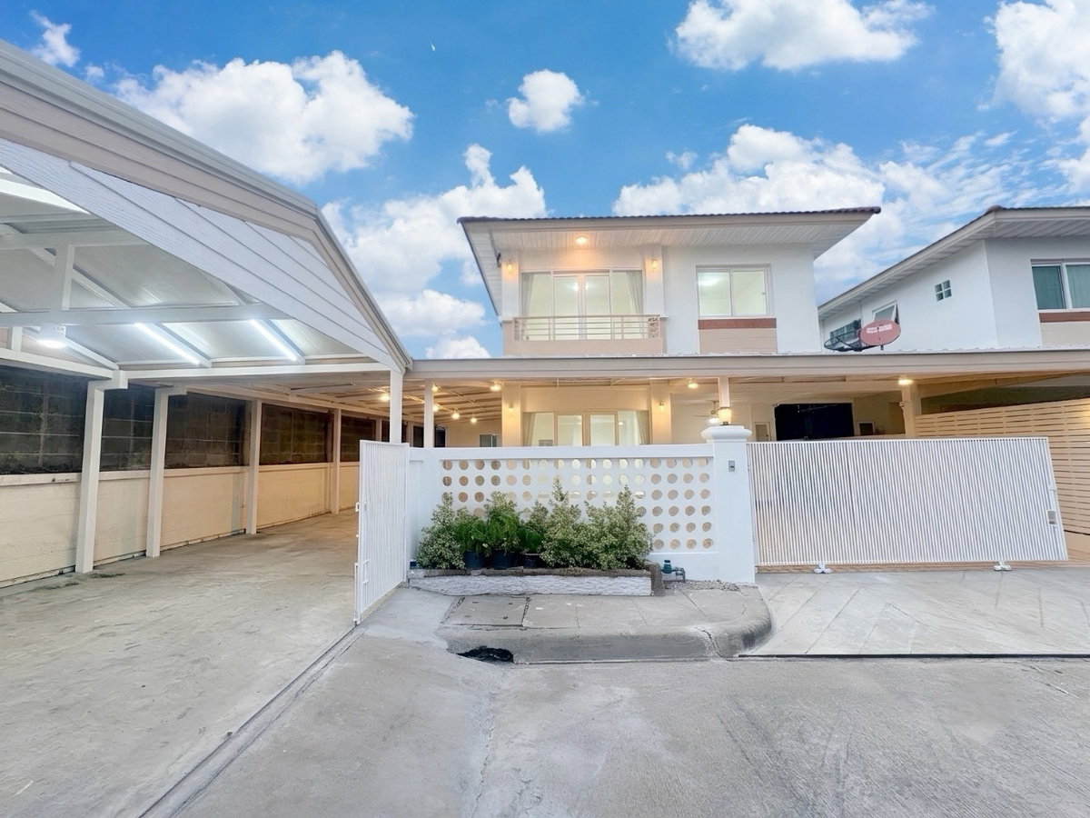รูป บ้านแฝด แต่งรีโนเวทใหม่ กว้างมาก ราคาถูก ม.ศุภาลัยการ์เด้นวิลล์ แจ้งวัฒนะ-หลักสี่ ซ.โกสุมรวมใจ 44 แขวงสีกัน เขตดอนเมือง  - รูปที่ 1/18