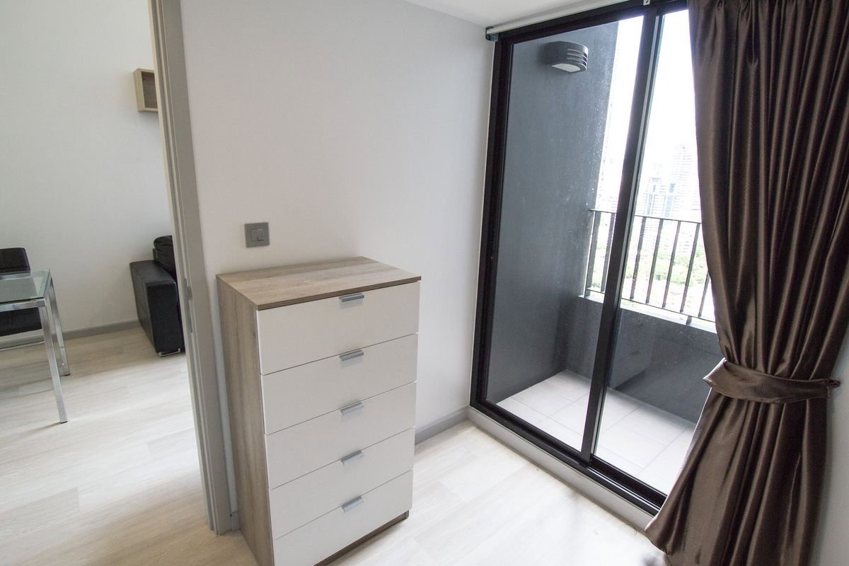 รูป 🔥 Knightsbridge Prime Sathorn ห้อง Duplex 1 ห้องนอน ชั้น 28 วิวเมือง ใจกลางสาทร เพียง 22,000 บาท/เดือน พร้อมเข้าอยู่! 🏙️✨ - รูปที่ 15/24