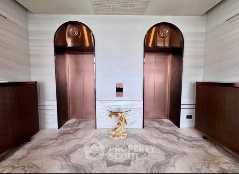 picture 37th-Floor 3-BR 253 Sqm Condo At The Monument Thong Lo (No Nearby BTS) (ID 2443281) - 8/12