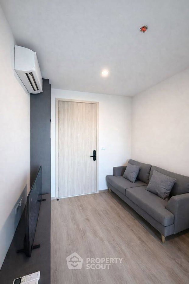 picture 1-BR Condo At Nue District R9, 200m To MRT Phra Ram 9 (ID 3142482) - 2/11
