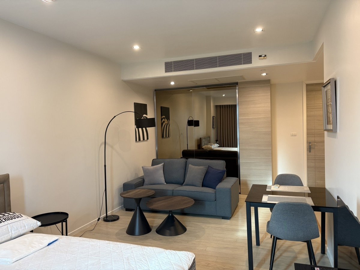 รูป The Room Sukhumvit 21 | The Room Sukhumvit 21 | 1 BR Modern Renovated Unit | Near BTS Asoke, MRT Sukhumvit & SWU - รูปที่ 5/8