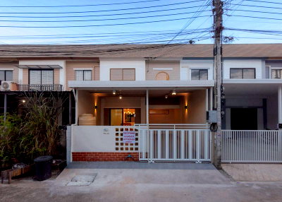 ทาวน์โฮม เซ็นทรัล พลาซ่า เวสต์เกต : ✨🏡 ขายทาวน์เฮ้าส์รีโนเวทใหม่ – หมู่บ้านพฤกษา 54 เฟส 1 ✨