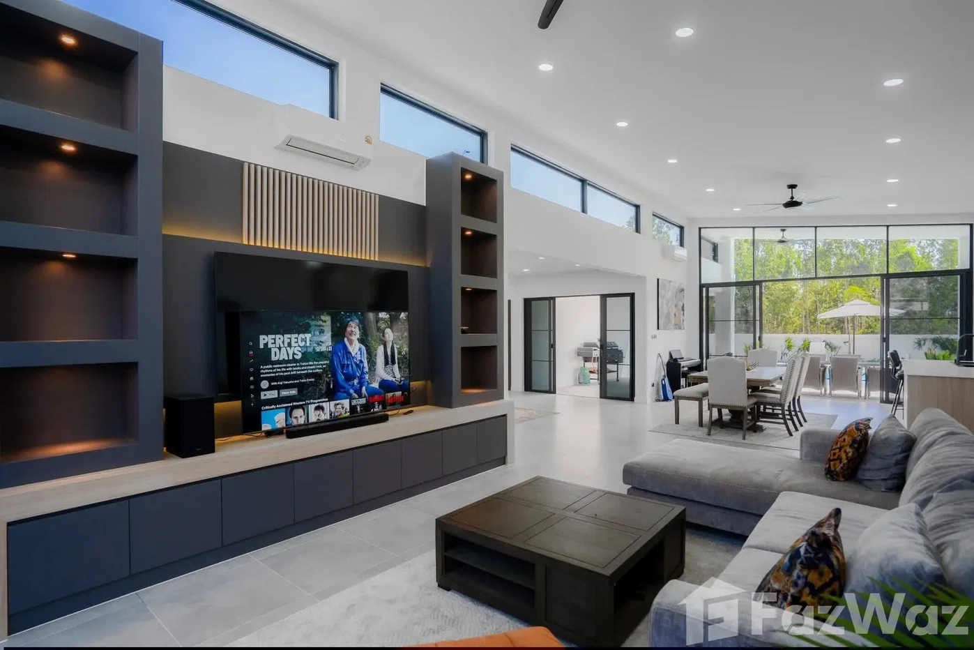 picture Modern House with Pool on large Plot 6452753 - 6/27