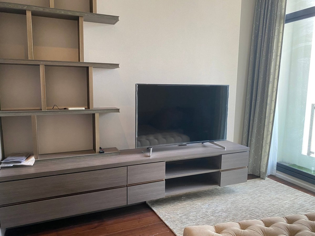 รูป The Diplomat Sukhumvit 39 | Ultra-Luxury 2 Bed 2 Bath at The Diplomat 39 | Steps to BTS Phrom Phong & EmQuartier | Prime Sukhumvit 39 - รูปที่ 5/7