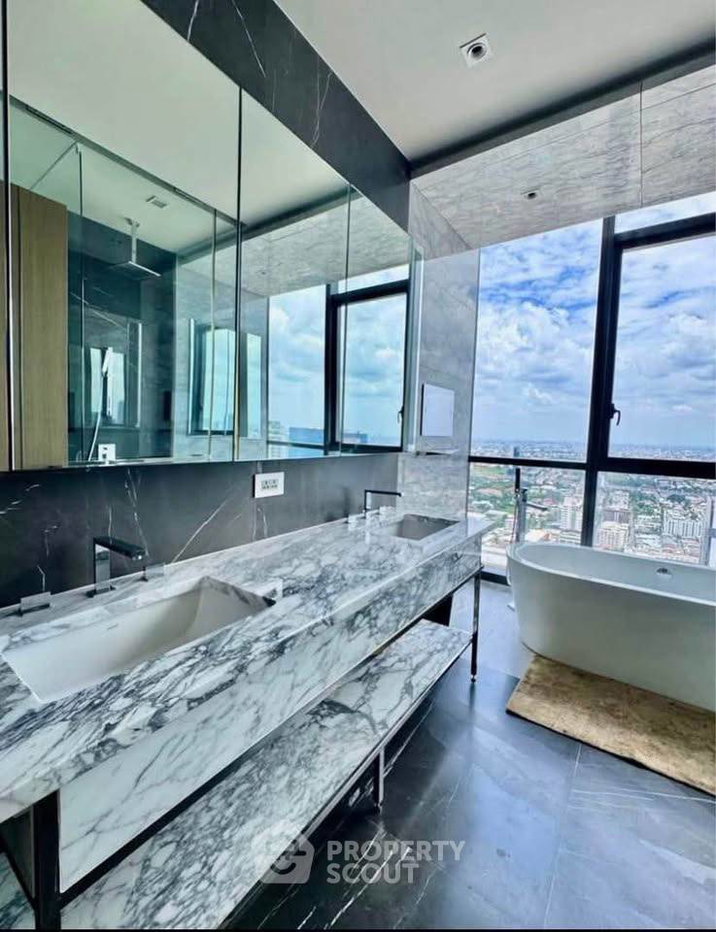 picture 37th-Floor 3-BR 253 Sqm Condo At The Monument Thong Lo (No Nearby BTS) (ID 2443281) - 7/12