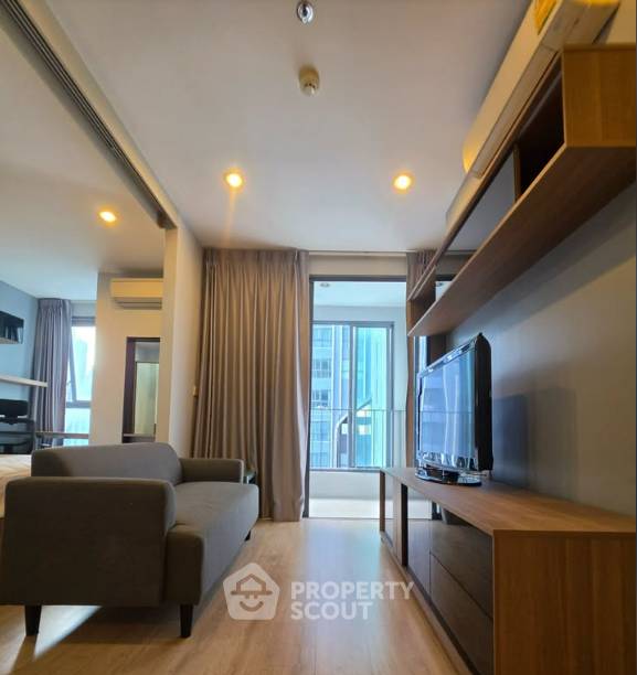 picture 1-BR Condo At Ideo Q Chula Samyan, 400m to MRT Sam Yan 📍 (ID 3122537) - 11/11