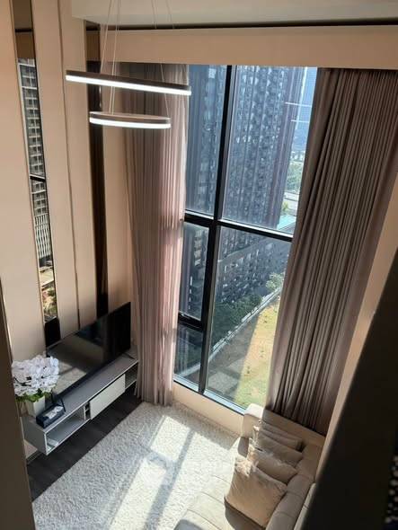 picture 2-BR Condo For Sale KnightsBridge Space Rama 9 • 300m to MRT Phra Ram 9 (ID 3141919) - 4/12