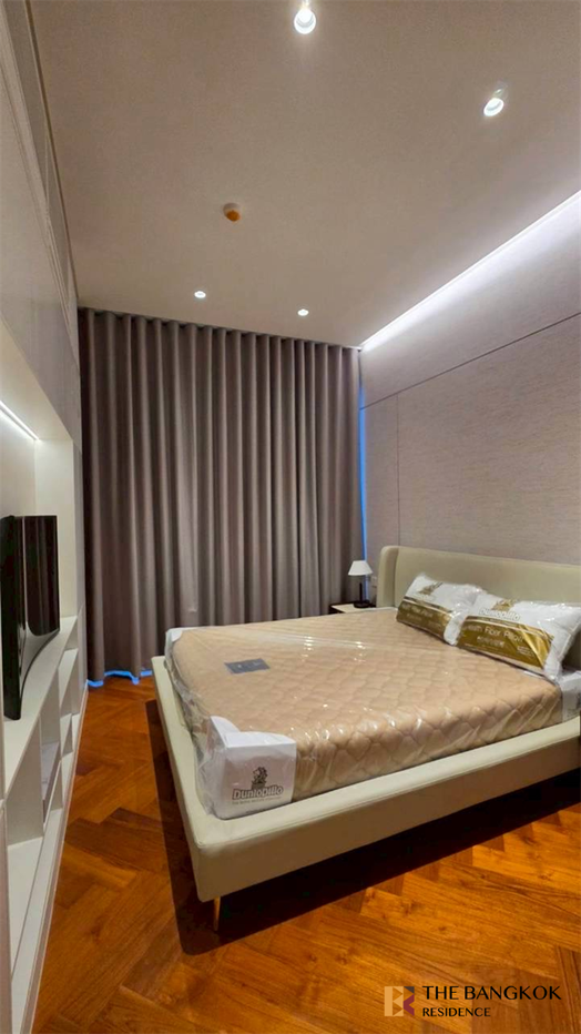 picture Mulberry Grove The Forestias : Condo Luxuriously Elevated Unit - 5/10