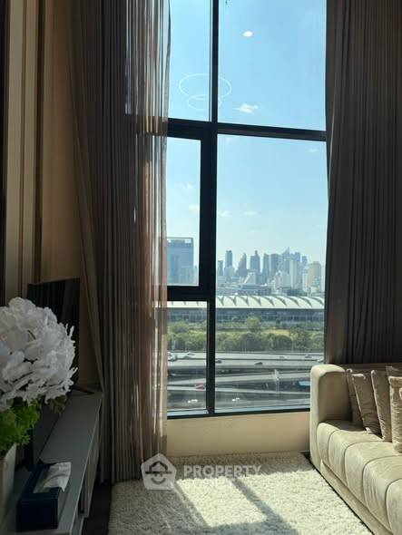 picture 2-BR Condo For Sale KnightsBridge Space Rama 9 • 300m to MRT Phra Ram 9 (ID 3141919) - 3/12