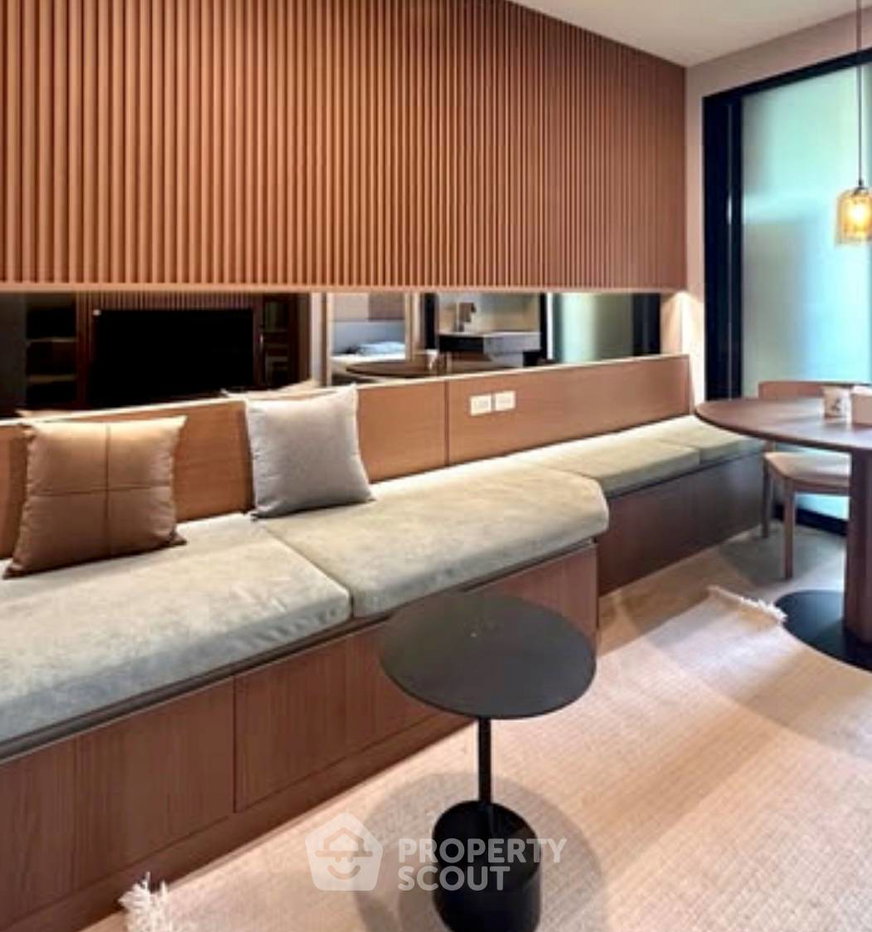 picture 1-BR Condo At Nue District R9, 200m To MRT Phra Ram 9 (ID 2735443) - 2/6