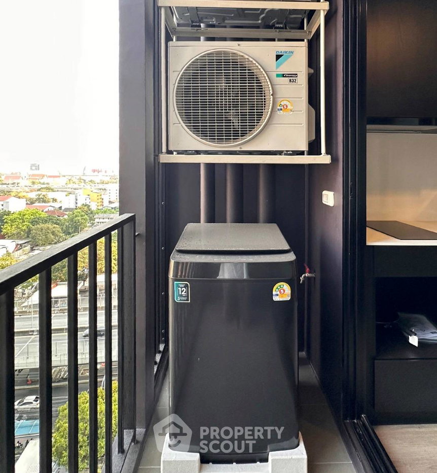 picture 1-BR Condo At Nue District R9, 200m To MRT Phra Ram 9 (ID 2735443) - 3/6