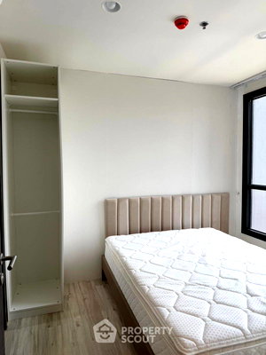 Condos for sale : 1-BR Condo at XT Huaikhwang near MRT Huai Khwang (ID 3135248)