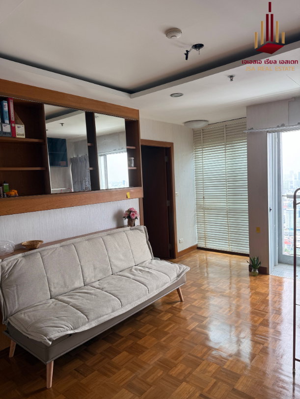 picture ✨ For Sale: Silom Suite Condo ✨💰 Only 9,900,000 THB - 2/4