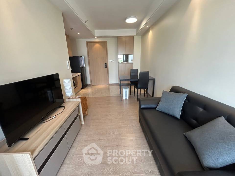 รูป คอนโด 1 ห้องนอน Regal Sathon-Naradhiwas ชั้น 7 ใกล้ทุ่งมหาเมฆ (ID 3141614) - รูปที่ 3/16