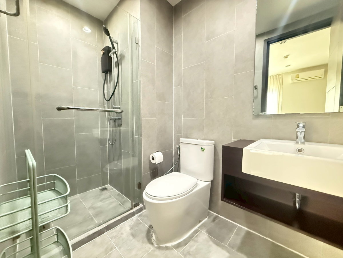 picture For Rent🌿❤️Condo :  C ekkamai  Location： Near BTS ekkamai   Floor : 16  - 6/14