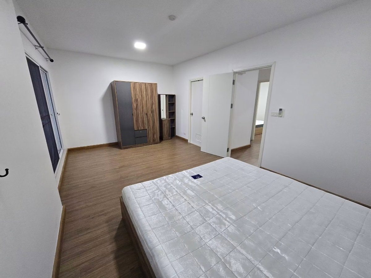 รูป 🏡 ให้เช่าบ้าน ทาวน์โฮม 2 ชั้น ในโครงการคุณภาพ เดินทางสะดวก ติดถนนวงแหวนรอบ 2 ใกล้ห้างสรรพสินค้า มหาวิทยาลัย โรงเรียนนานาชาติ และอื่นๆอีกมากมาย - รูปที่ 9/15