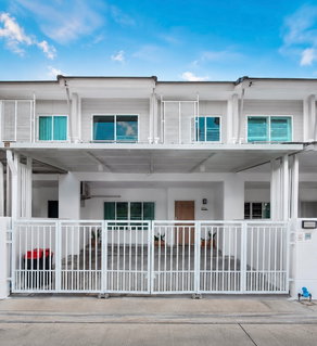 รูปภาพ 🏡 ให้เช่าบ้าน ทาวน์โฮม 2 ชั้น ในโครงการคุณภาพ เดินทางสะดวก ติดถนนวงแหวนรอบ 2 ใกล้ห้างสรรพสินค้า มหาวิทยาลัย โรงเรียนนานาชาติ และอื่นๆอีกมากมาย