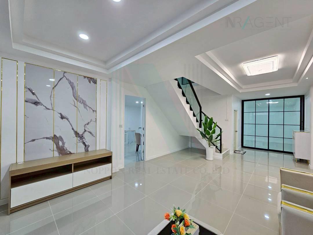 รูป ขายทาวน์เฮาส์ โครงการ พระปิ่น 3 2 ชั้น 5 ห้องนอน 2 ห้องน้ำ - รูปที่ 4/8