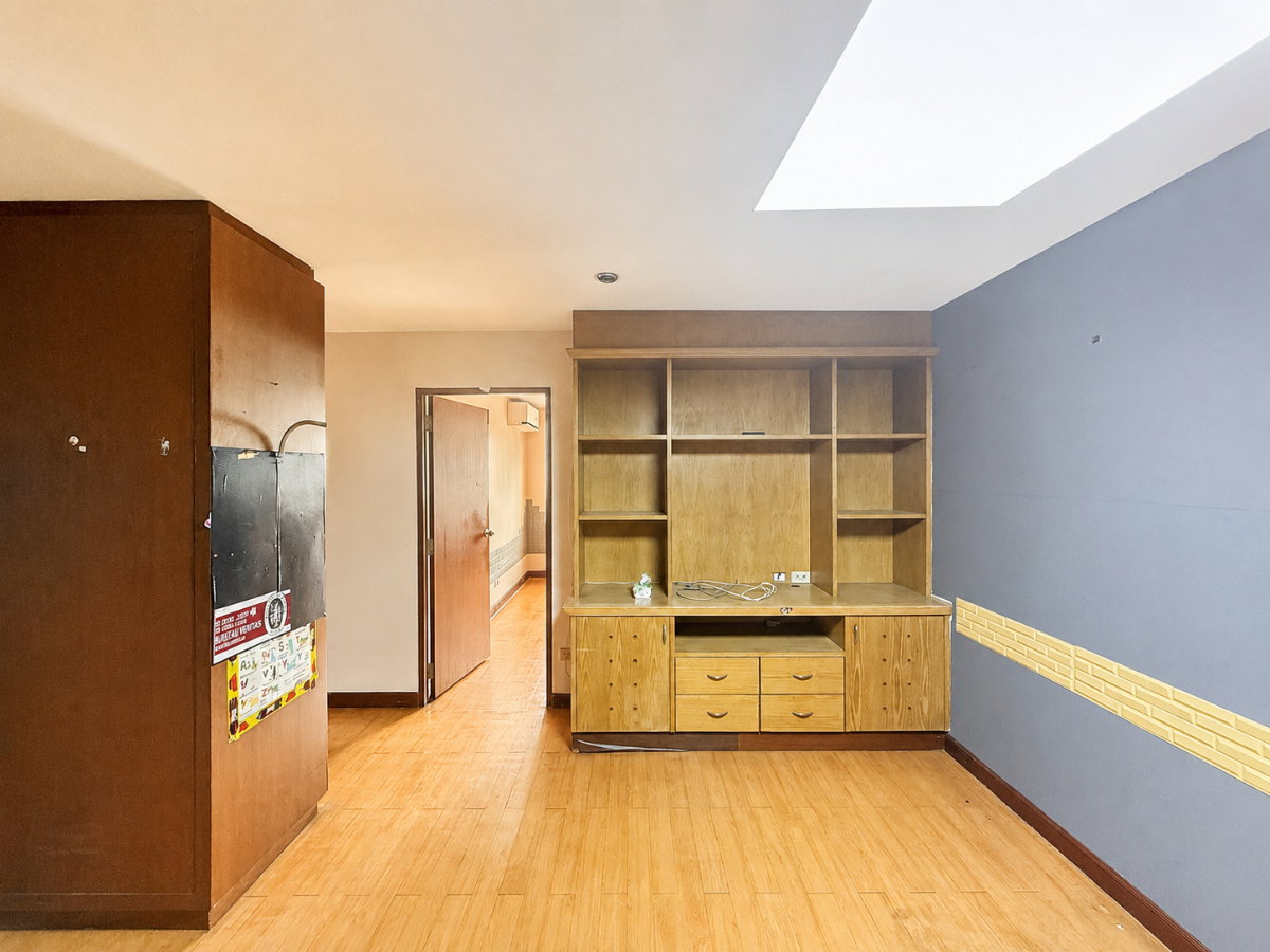 รูป 🔥 คอนโดห้องใหญ่ ห้องมุม ทำเลพญาไท เพียง 3.8 ล้านบาท! 🏡 ผาสุข เพลส 🏡 - รูปที่ 3/9