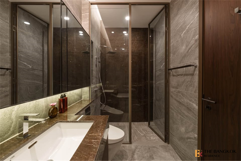 Location Near Employment, Surrounded by Lifestyles The Esse Sukhumvit 36