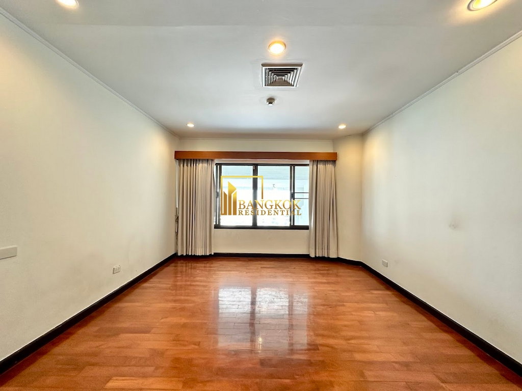รูป Le Raffine 24 | Renovated 4 Bed Duplex Condo With Private Pool - BR18894CD - รูปที่ 13/43