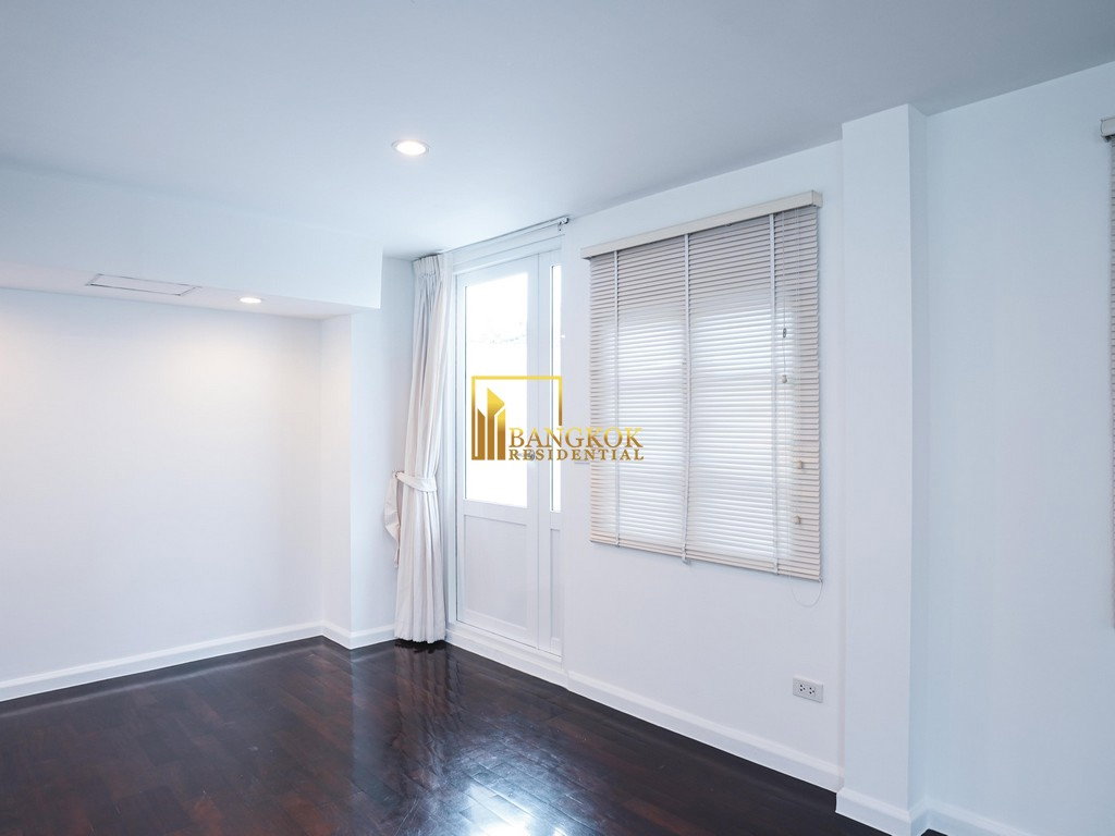 รูป Spacious 3 Bedroom Townhouse For Rent in Silom Area - BR8972TH - รูปที่ 22/27
