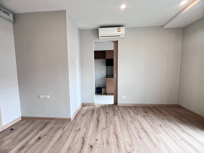 รูป 💖💖ขายด่วน!! โครงการ Brix Condominium ติดรถไฟฟ้าสถานีสิรินธร /สตูดิโอ 22.12 ตรม ขายเพียง 1.85 ล้านบาท /สนใจสอบถาม LINE ID: atfirm2010💖💖 - รูปที่ 3/16