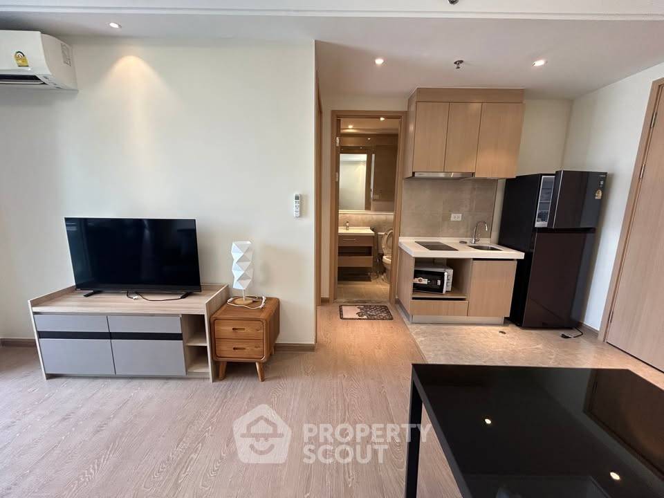 รูป คอนโด 1 ห้องนอน Regal Sathon-Naradhiwas ชั้น 7 ใกล้ทุ่งมหาเมฆ (ID 3141614) - รูปที่ 6/16