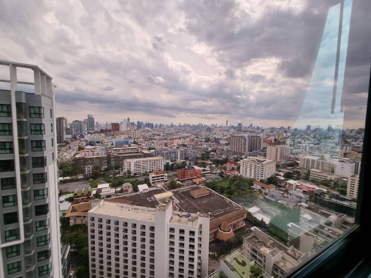 picture Available for rent! Quinn Ratchada17. A Cozy 2 Bedroom with  68sqm. High floor unblocked view. Ready to move in. - 13/18