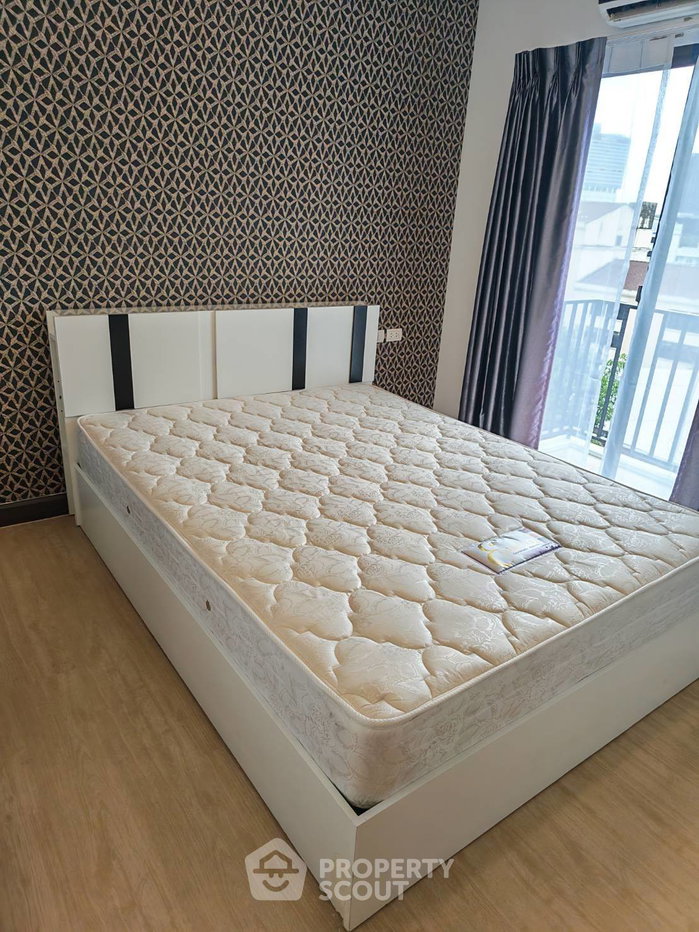 picture 6th-Floor 2-BR 60 Sqm Condo At The Nest Sukhumvit 22, 400m to MRT (ID 3143088) - 7/16