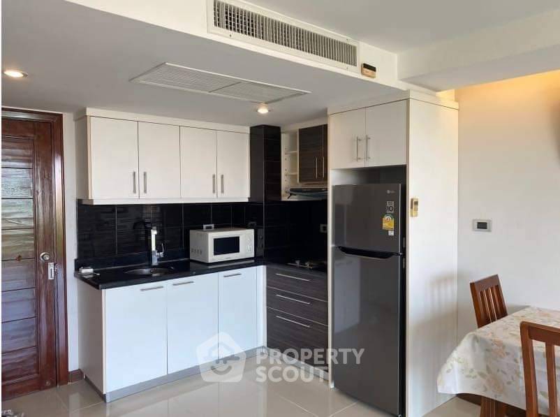 picture 1-BR Condo For Sale At Hyde Park Residence I, Phratamnak (5th Floor) (ID 2056706) - 2/9