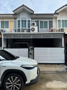 Townhome 3 bedrooms with furniture, 3 air conditioners, refrigerator, microwave oven, ready-made kitchen, dining table, work desk.