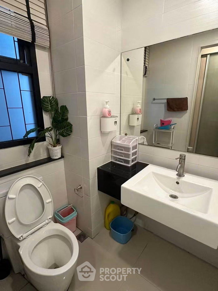 picture 1-BR Condo At Ideo Ratchada-Huaikwang, 70m To MRT Huai Khwang (ID 3141734) - 11/12