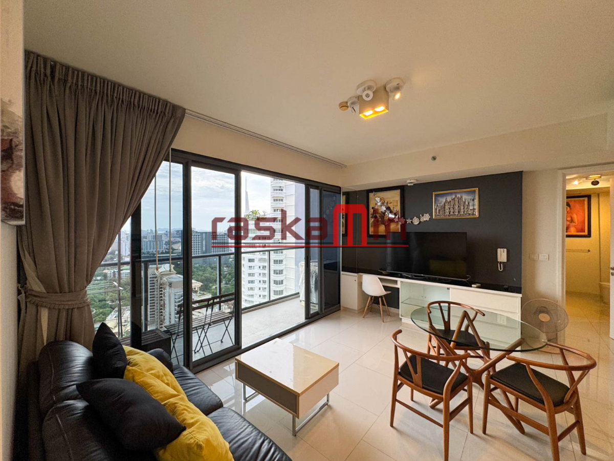 picture Zire Wongamat Condo for Rent – 2 Bedroom, High Floor, Building B - 2/15