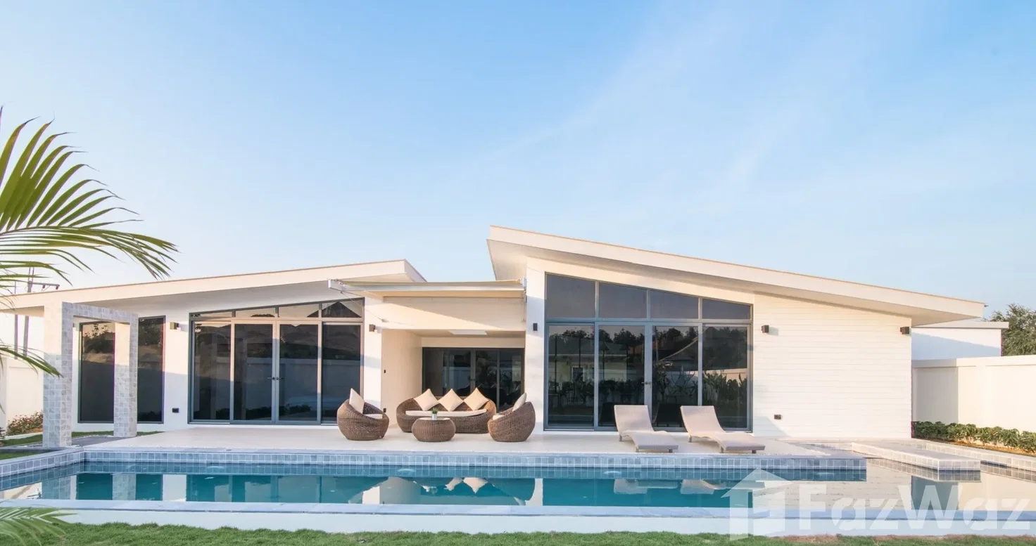picture Modern House with Pool on large Plot 6452753 - 27/27