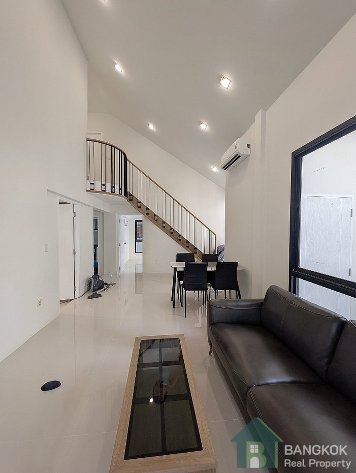 รูป ให้เช่าบ้านเดี่ยวรีโนเวทใหม่เอี่ยม 4 ห้องนอน ม.สัมมากร รามคำแหง - รูปที่ 3/19