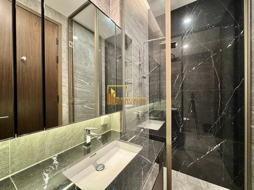 รูป The Esse Sukhumvit 36 | 2 Bedroom Condo in Vibrant Thong Lo - BR19201CD - รูปที่ 16/33