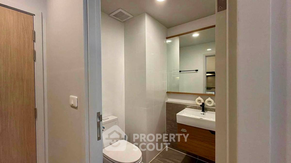 picture 1-BR Condo On 18th Floor, Culture Thonglor, 300m to BTS Thong Lor (ID 3142752) - 10/11