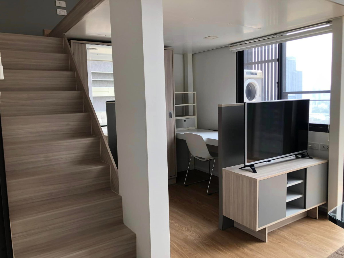 รูป PFD-08883 ให้เช่าคอนโด ชีวาทัย เรสซิเดนซ์ อโศก (Chewathai Residence Asoke) ห้อง Duplex แต่งพร้อมอยู่ ใกล้ MRT เพชรบุรี & MRT พระราม 9 🏙️✨ - รูปที่ 6/13