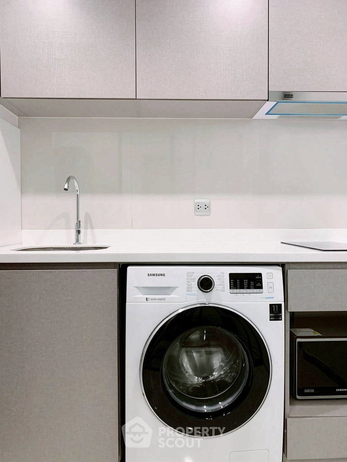 picture High-Floor 1-BR At 36 Sqm, Life Asoke - Rama 9, MRT Phra Ram 9 (ID 2531657) - 7/12