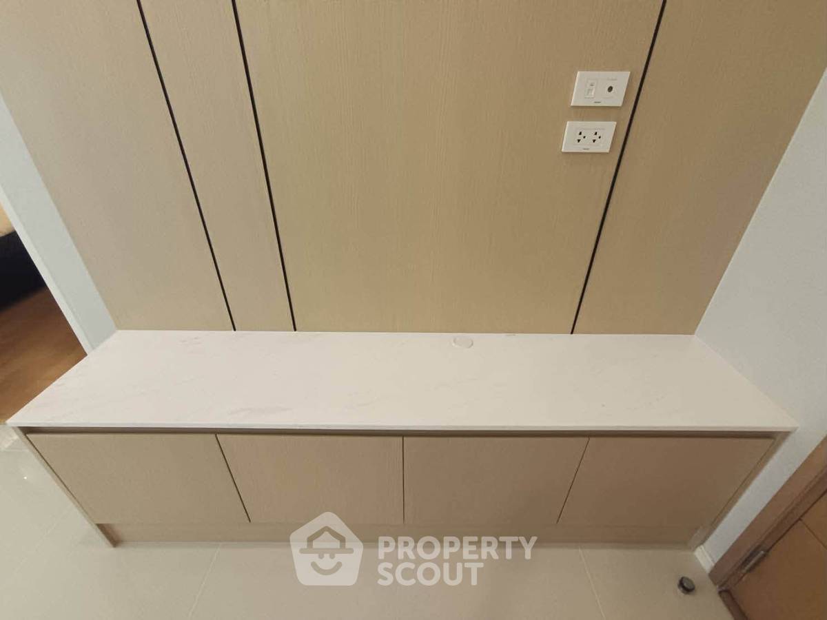 รูป คอนโด 1 ห้องนอน ชั้น 15 ขนาด 40 ตร.ม. วิลล่า อโศก ใกล้ MRT เพชรบุรี 200ม. (ID 3140032) - รูปที่ 13/16