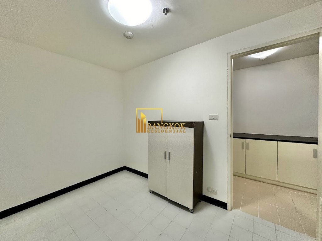 รูป Baan Suanpetch | Renovated 2 Bedroom Condo Near Em District - BR16243CD - รูปที่ 17/30