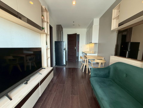 For Rent🌿❤️Condo :  C ekkamai  Location： Near BTS ekkamai   Floor : 16 